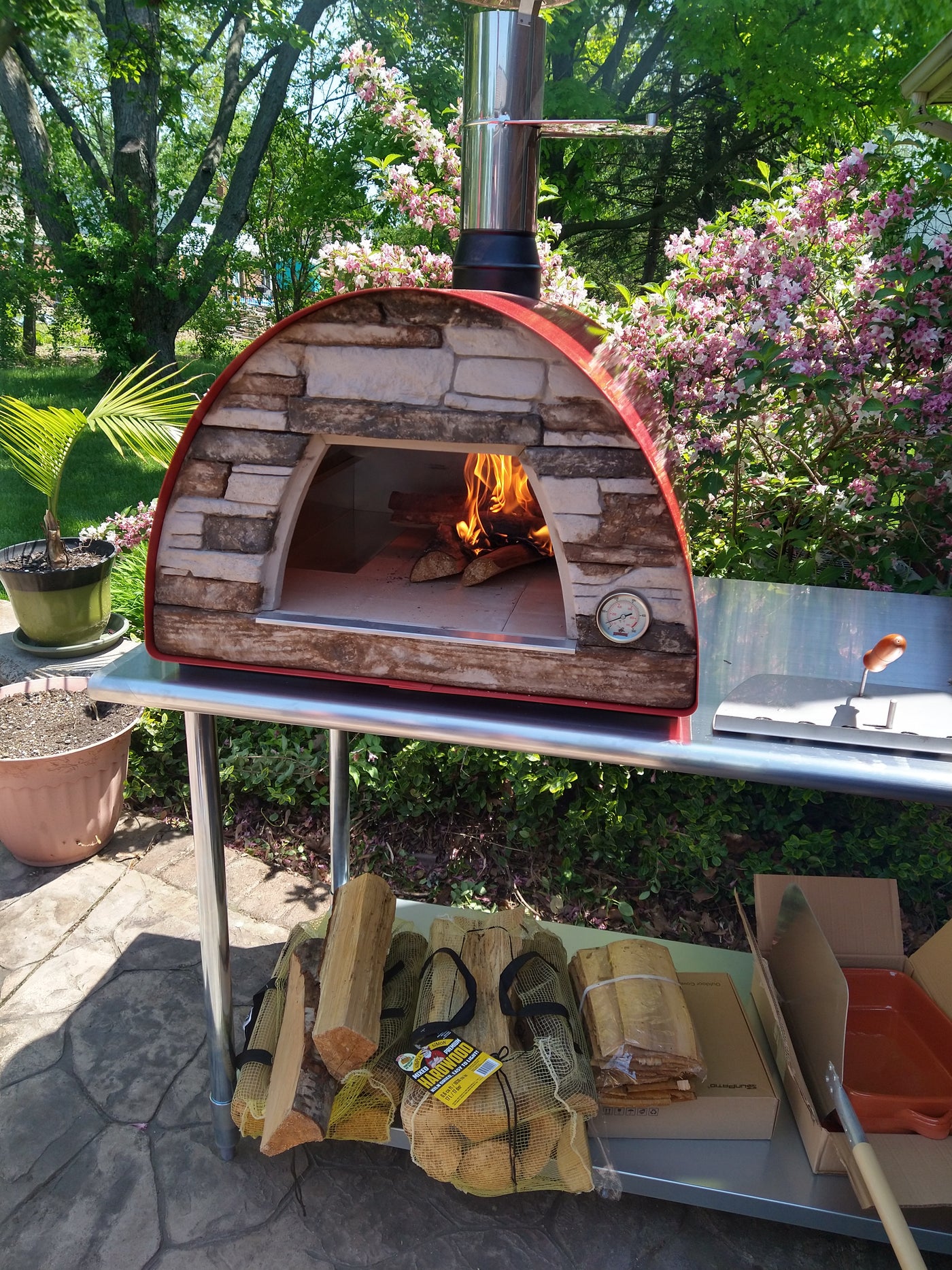 Portable wood fired oven Pizza Party